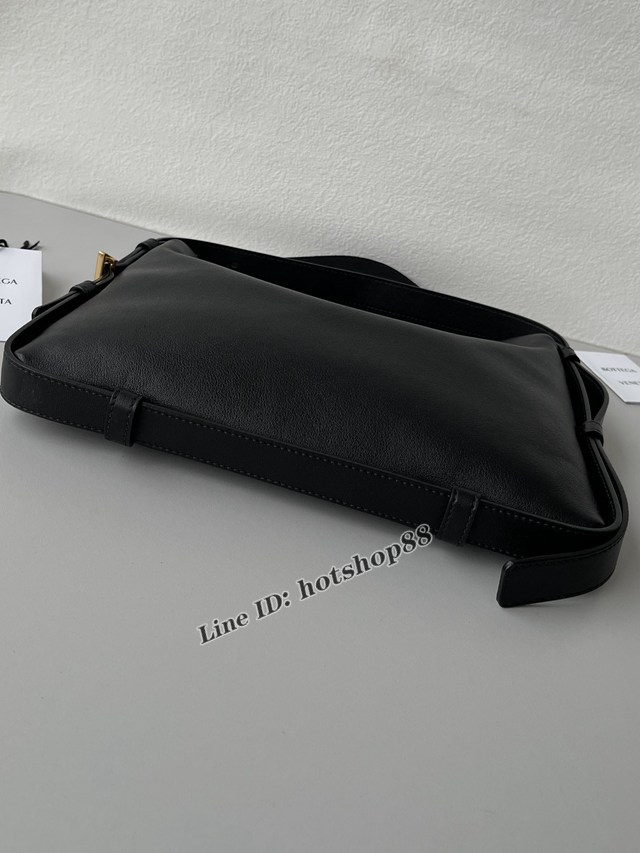 BV專櫃新款手工編織女包 葆蝶家BV Cradle三角腋下包 bbv1509